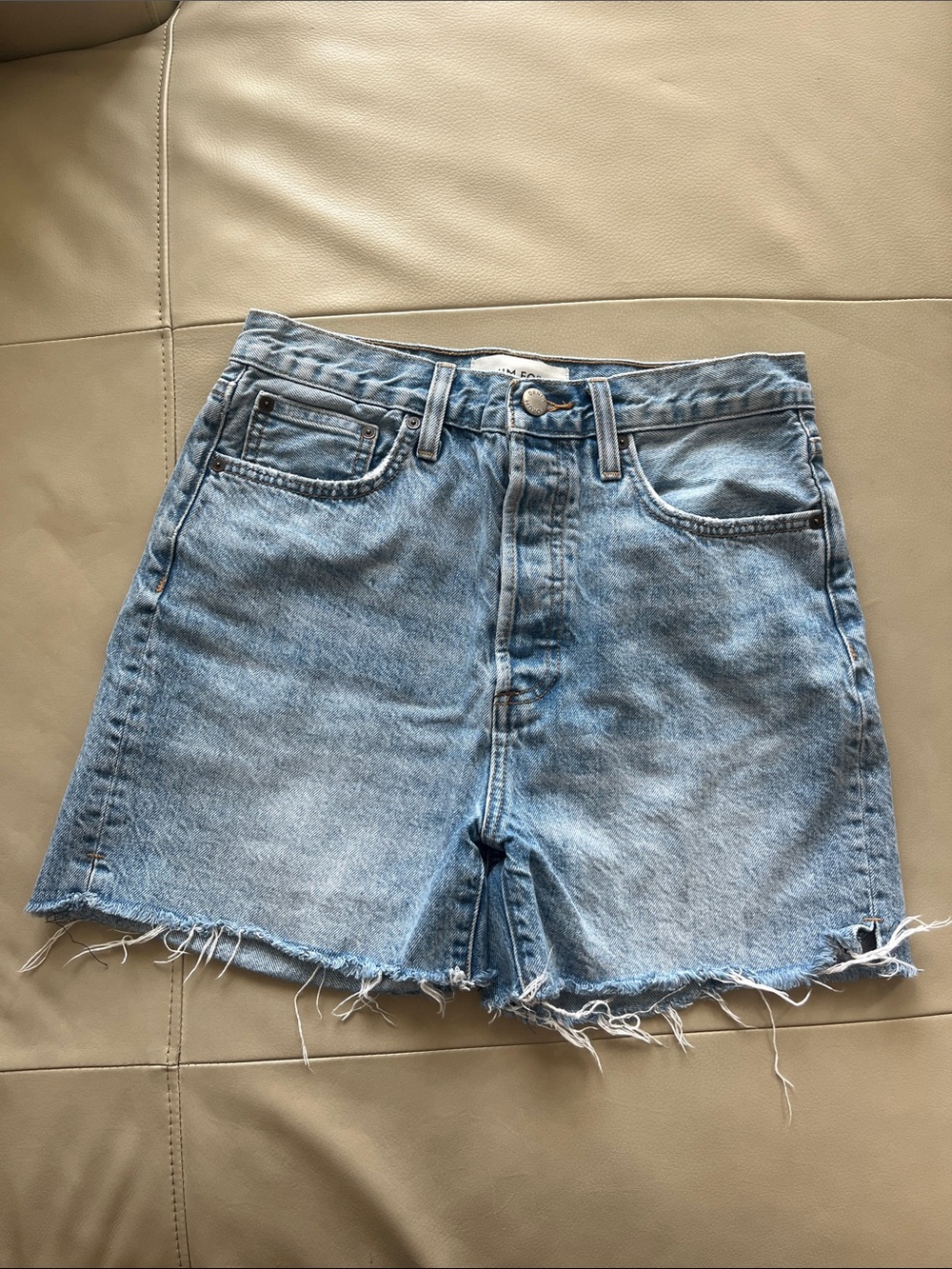 Aritzia the Yoko Mid Thigh Short